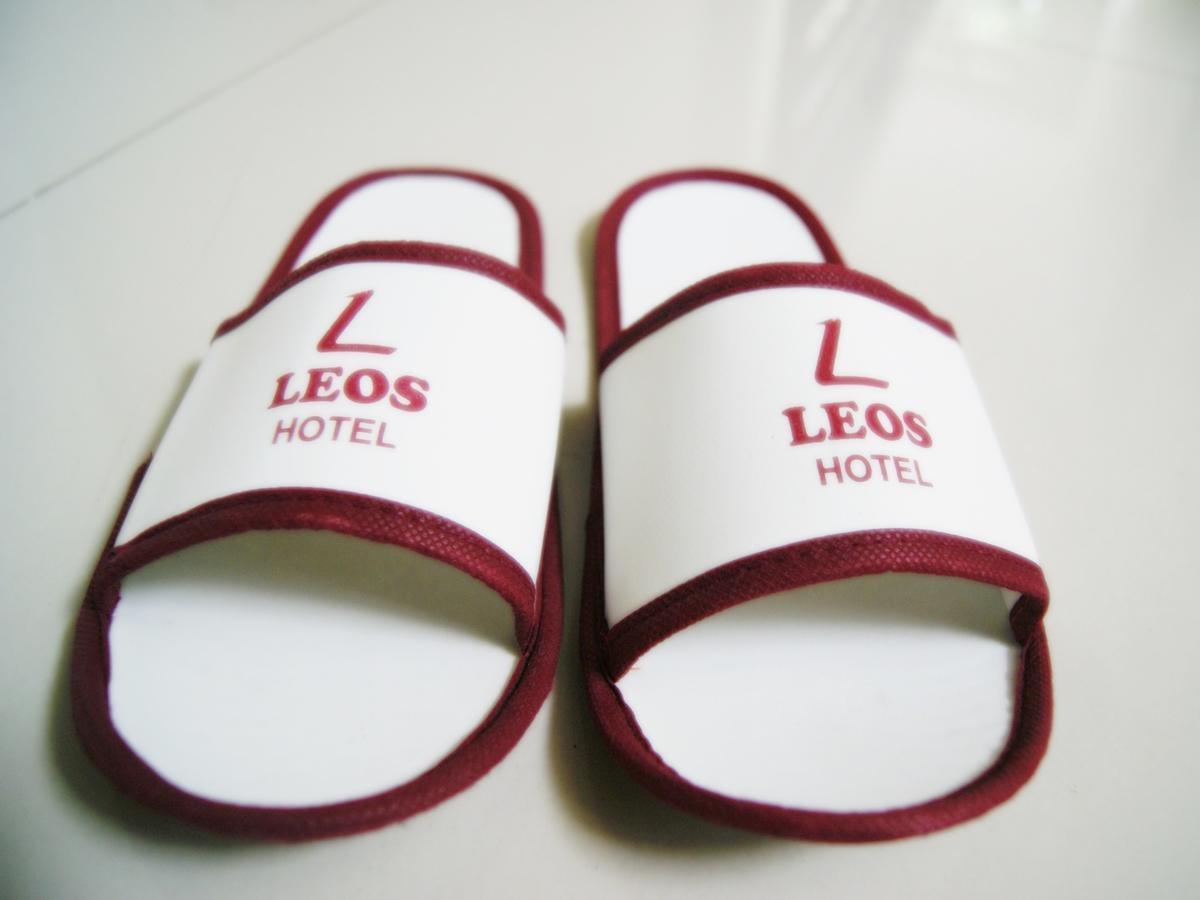 Leos Hotel Tomohon Extérieur photo