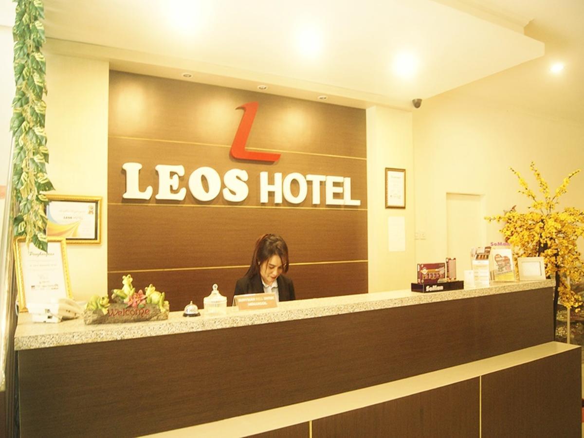 Leos Hotel Tomohon Extérieur photo
