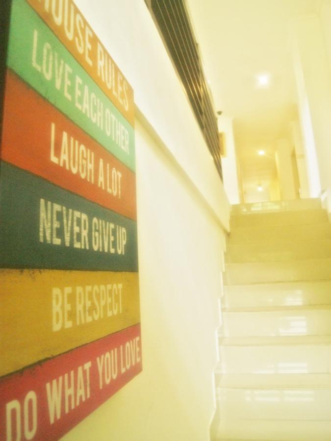 Leos Hotel Tomohon Extérieur photo