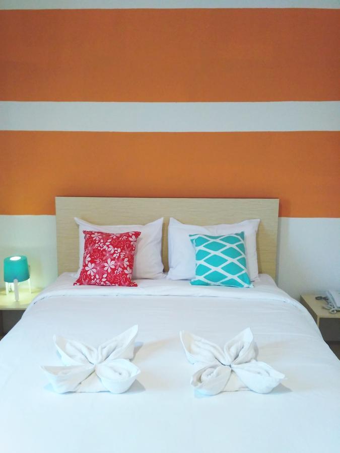 Leos Hotel Tomohon Extérieur photo
